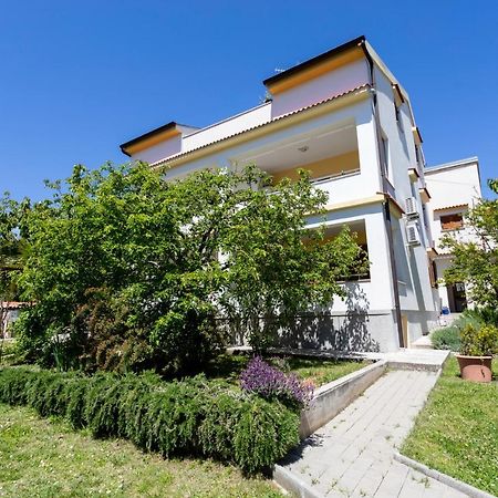 Apartments Hana Baška Екстериор снимка